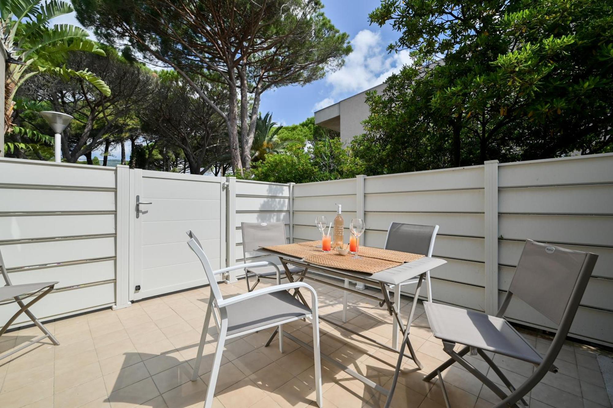 Residence La Menado Cavalaire-sur-Mer Eksteriør bilde